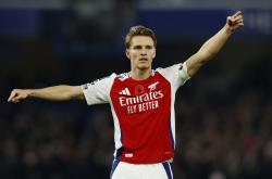 九游体育-西亚卡姆在阿森纳比赛中逆转，精彩发挥引发热议！的简单介绍