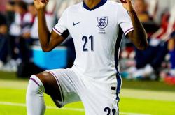 九游-包含姆巴佩回归赛场，逆转首场状态亮眼，中国队观众沸腾！的词条